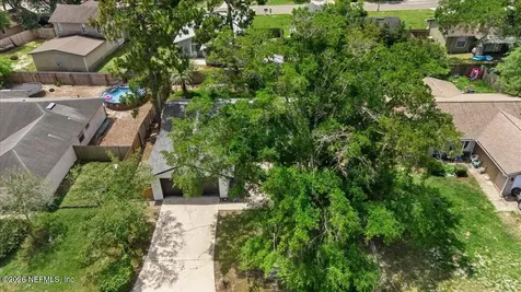 8136 Great Valley Trail Jacksonville FL 32244