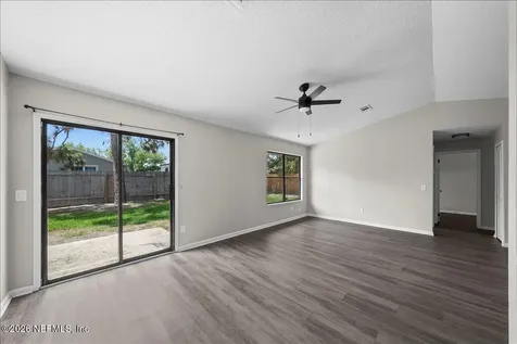 8136 Great Valley Trail Jacksonville FL 32244