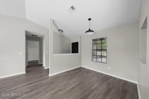 8136 Great Valley Trail Jacksonville FL 32244