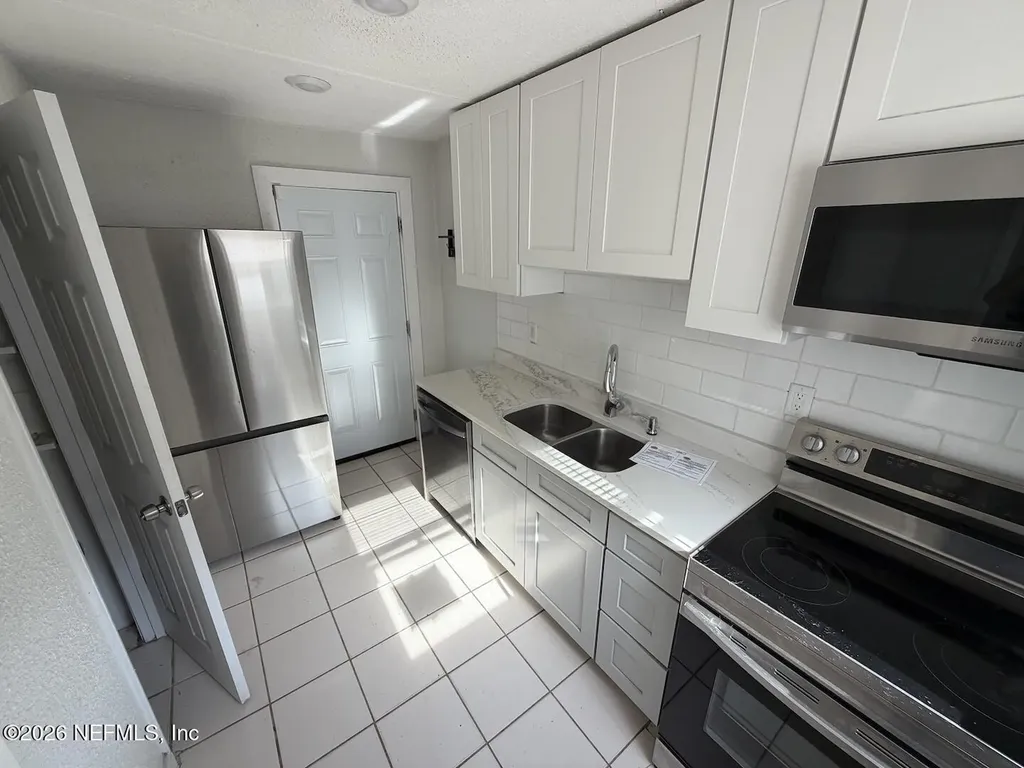 8654 2nd Avenue Jacksonville FL 32208