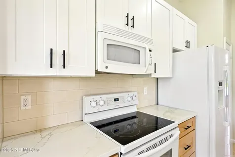 392 Maplewood Drive St. Johns FL 32259