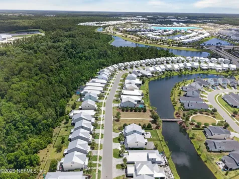 270 Clifton Bay Loop St. Johns FL 32259