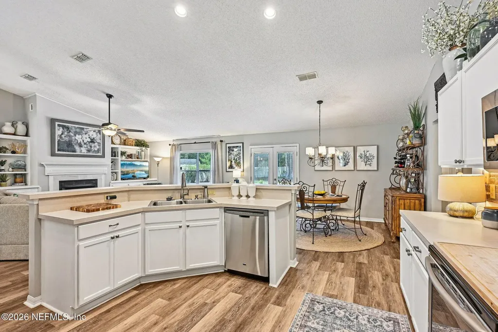 10383 Meadow Point Drive Jacksonville FL 32221