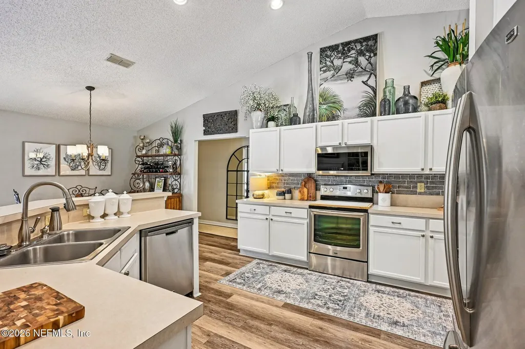 10383 Meadow Point Drive Jacksonville FL 32221