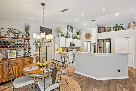 10383 Meadow Point Drive Jacksonville FL 32221