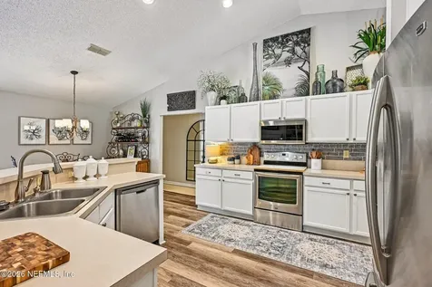 10383 Meadow Point Drive Jacksonville FL 32221
