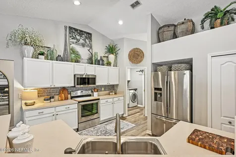 10383 Meadow Point Drive Jacksonville FL 32221