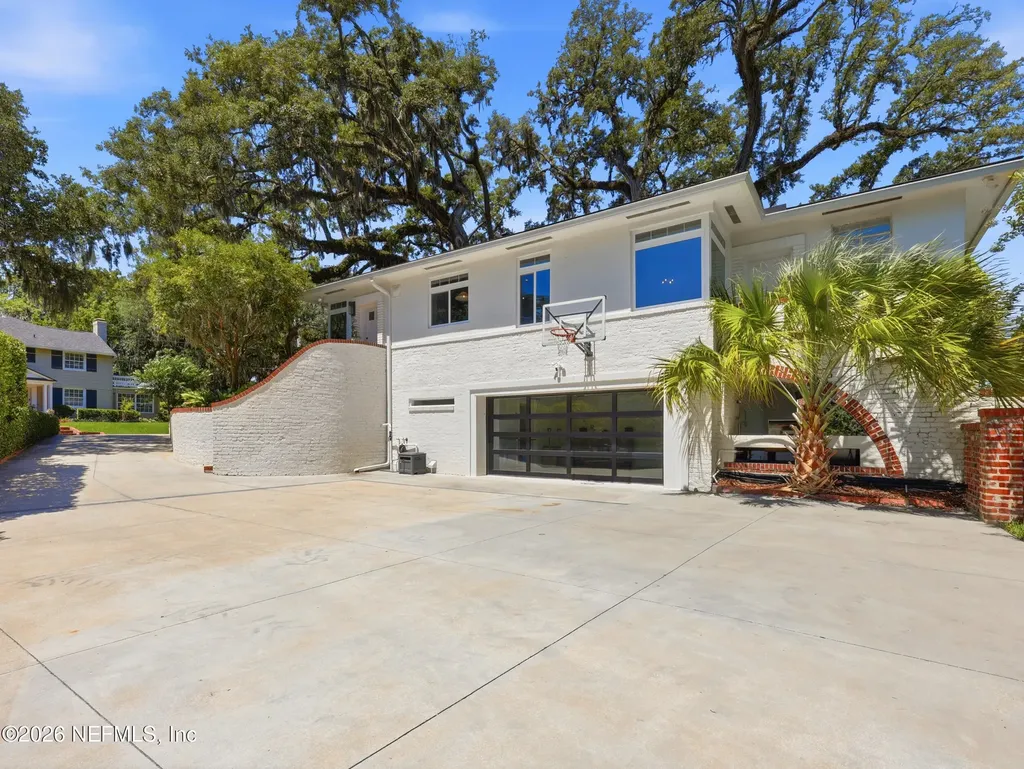 943 Brookwood Road Jacksonville FL 32207