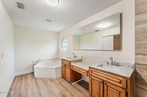 12562 Angel Lake Drive W Jacksonville FL 32218