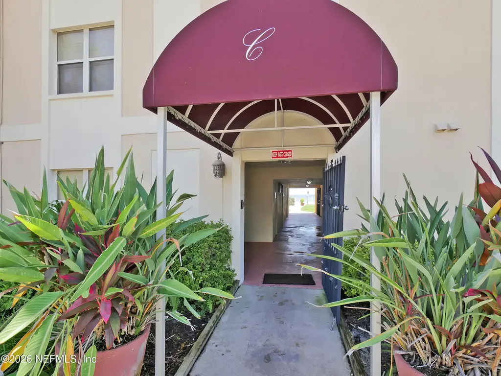 10 10th Street Atlantic Beach FL 32233