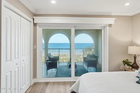 10 10th Street Atlantic Beach FL 32233