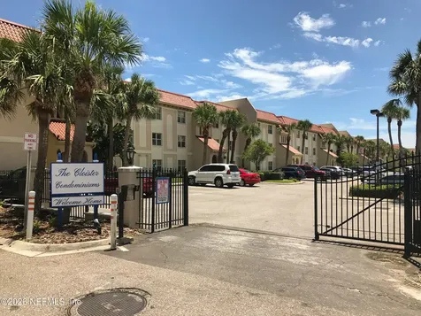 10 10th Street Atlantic Beach FL 32233