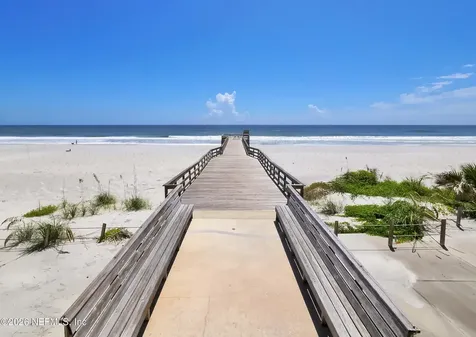 10 10th Street Atlantic Beach FL 32233