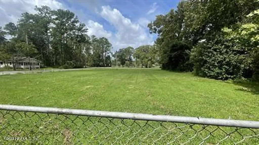 5693 Atlee Avenue Jacksonville FL 32205