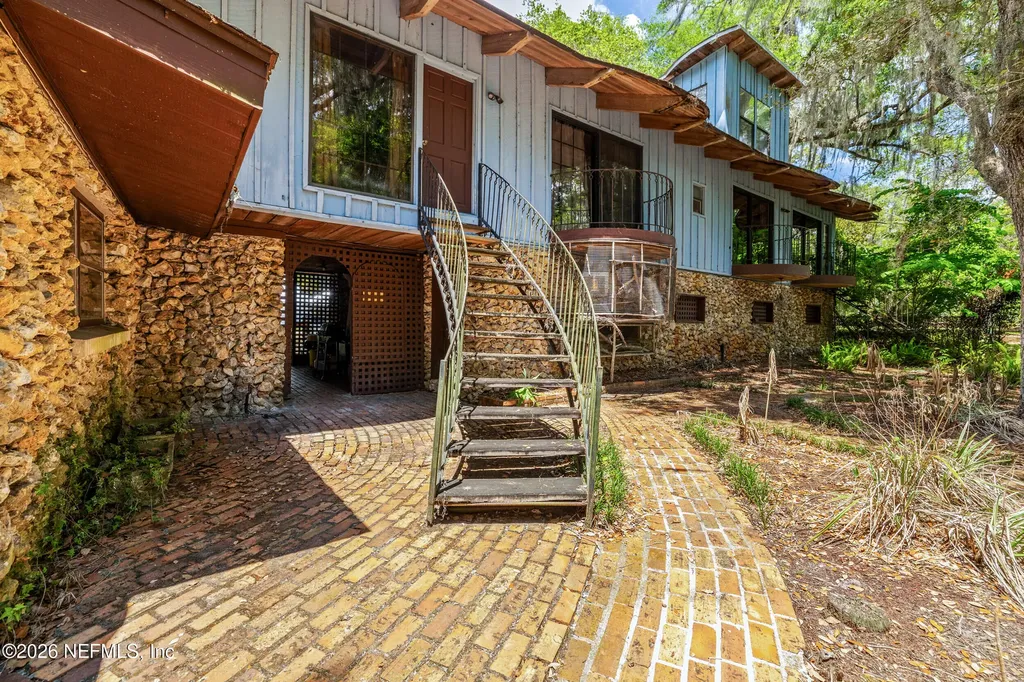 24900 NE 147 Place Salt Springs FL 32134