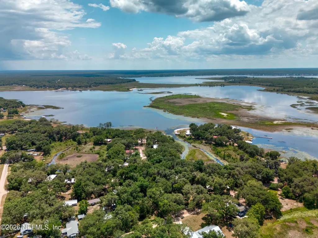 24900 NE 147 Place Salt Springs FL 32134