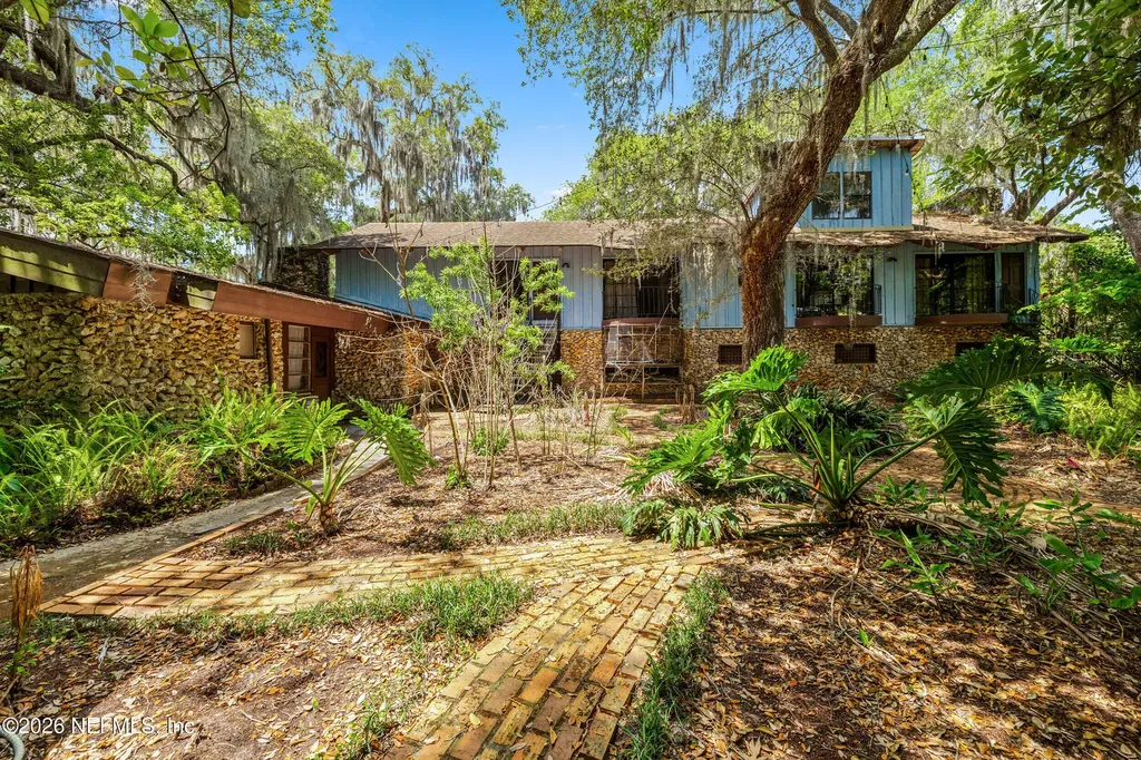 24900 NE 147 Place Salt Springs FL 32134
