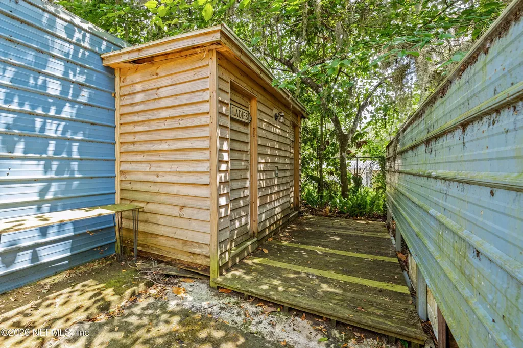 24900 NE 147 Place Salt Springs FL 32134