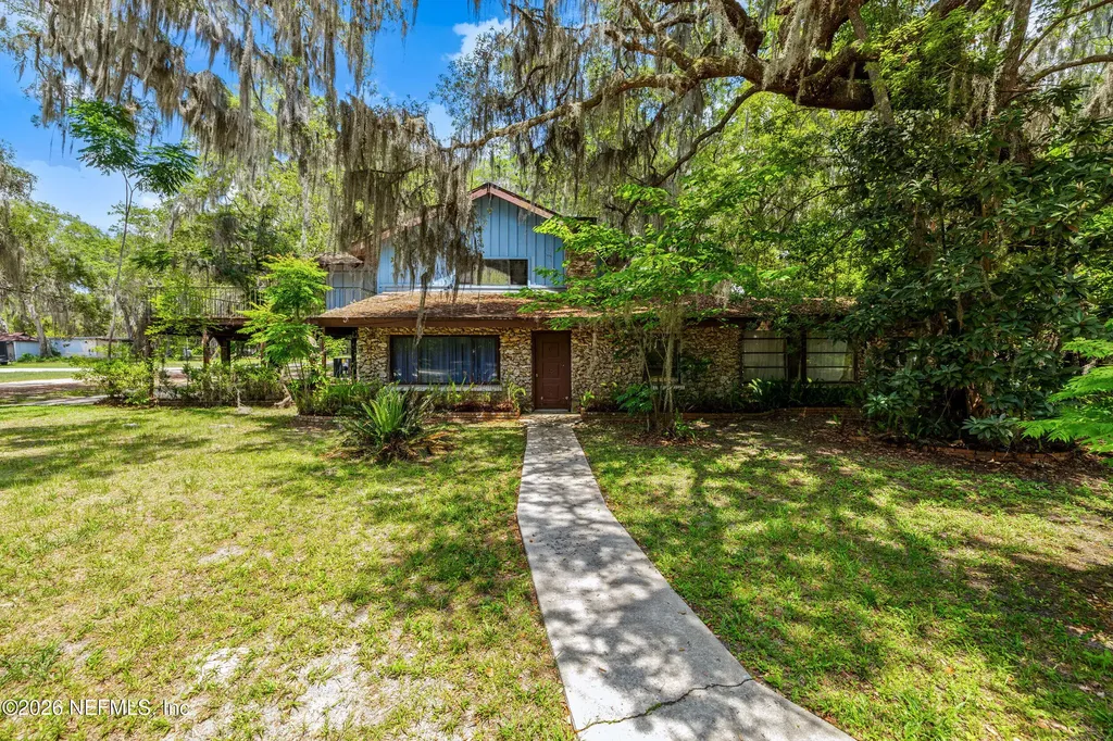 24900 NE 147 Place Salt Springs FL 32134