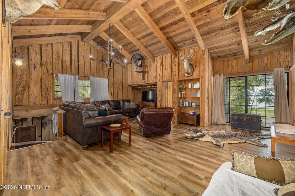 24900 NE 147 Place Salt Springs FL 32134