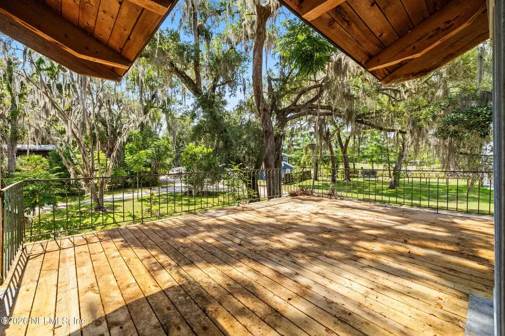 24900 NE 147 Place Salt Springs FL 32134