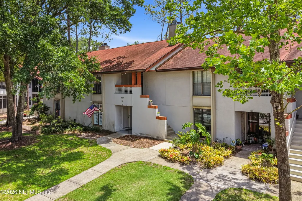 704 Wood Hill Drive Jacksonville FL 32256