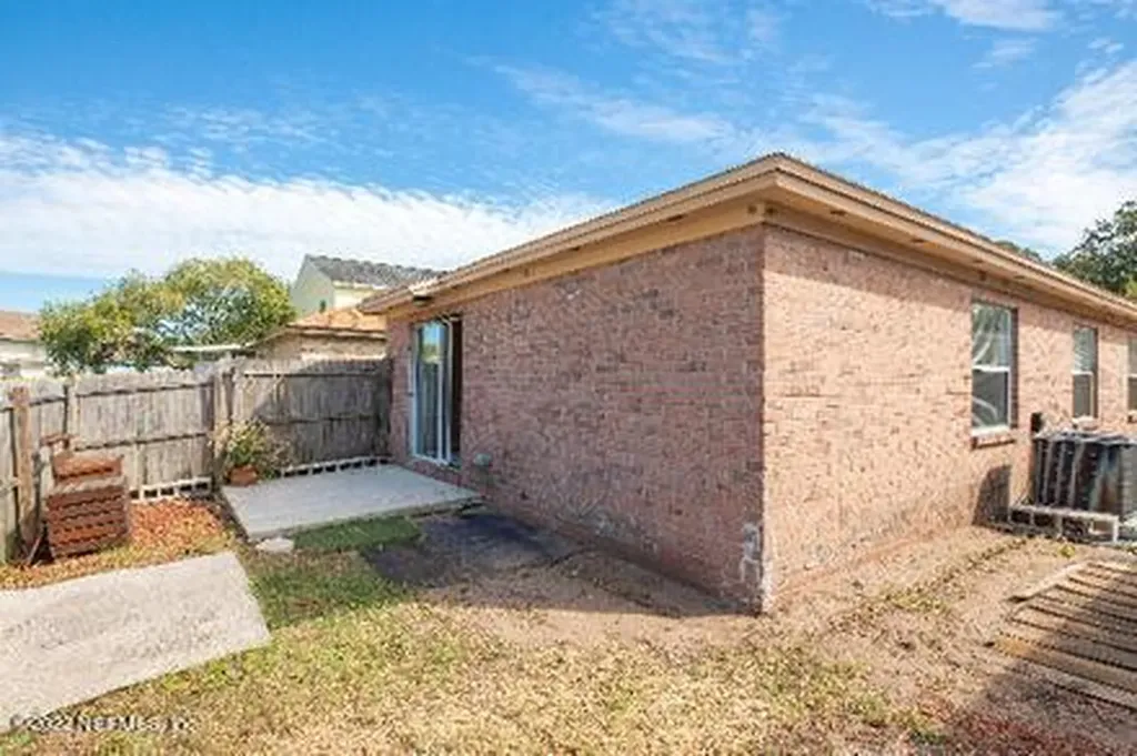 2548 Americas Cup Circle E Atlantic Beach FL 32333