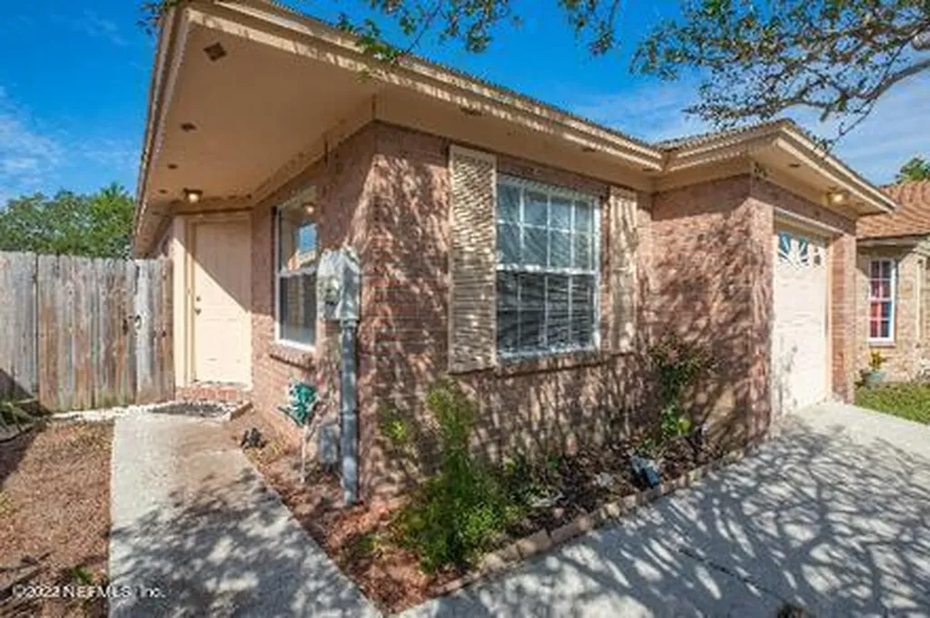 2548 Americas Cup Circle E Atlantic Beach FL 32333