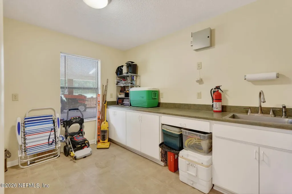 140 Lake Street Pomona Park FL 32181