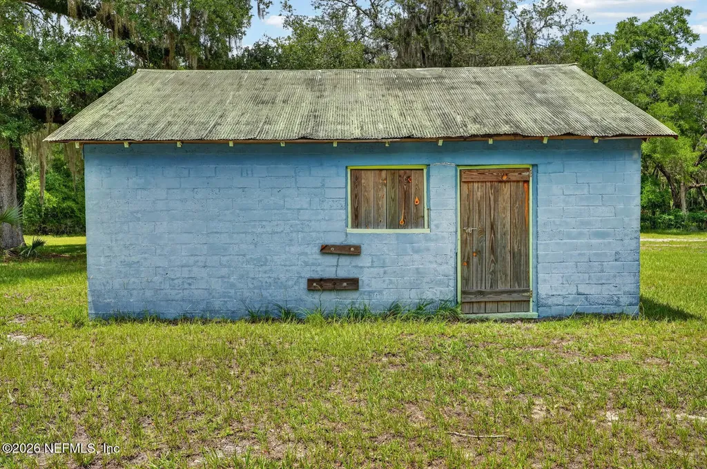 140 Lake Street Pomona Park FL 32181