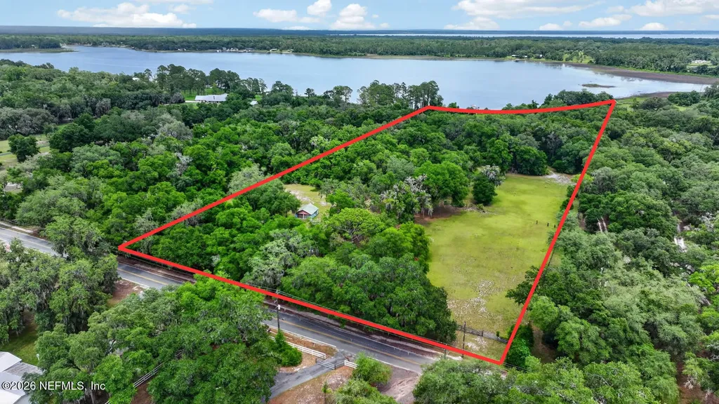 140 Lake Street Pomona Park FL 32181