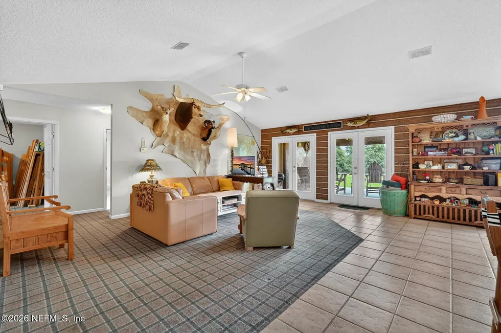 140 Lake Street Pomona Park FL 32181