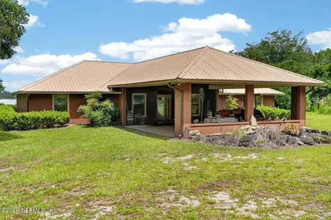 140 Lake Street Pomona Park FL 32181
