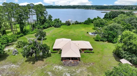 140 Lake Street Pomona Park FL 32181