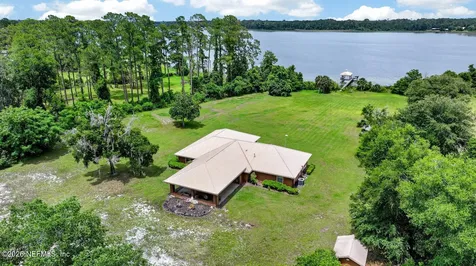 140 Lake Street Pomona Park FL 32181