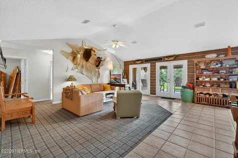 140 Lake Street Pomona Park FL 32181