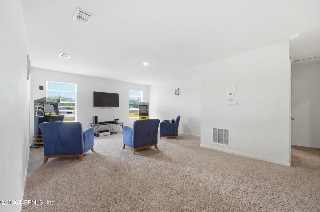 8655 Newnan Lake Drive Macclenny FL 32063