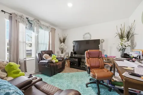 8655 Newnan Lake Drive Macclenny FL 32063