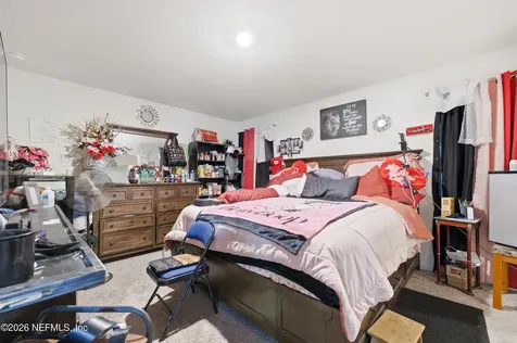 8655 Newnan Lake Drive Macclenny FL 32063