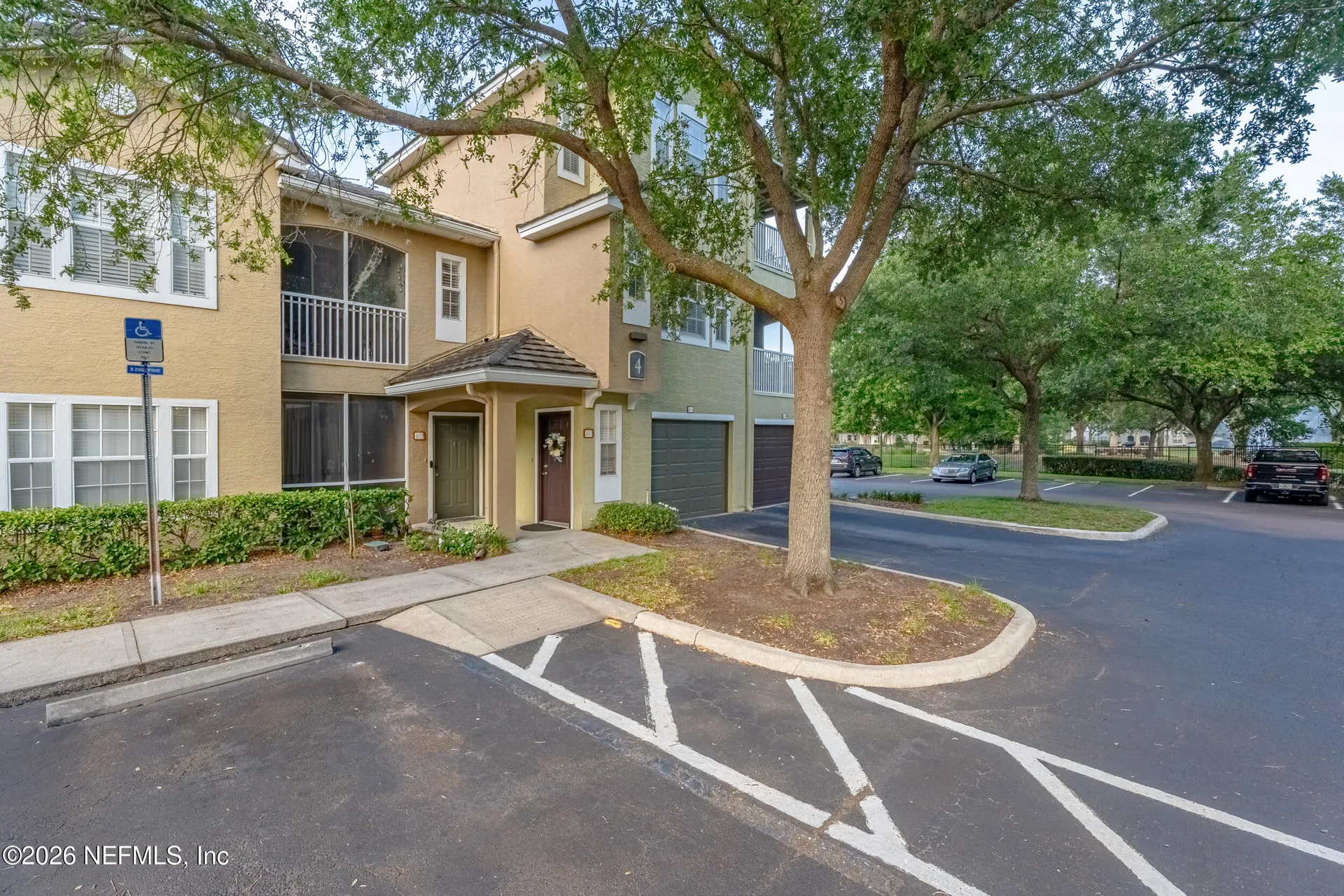 10075 Gate Parkway N Jacksonville FL 32246