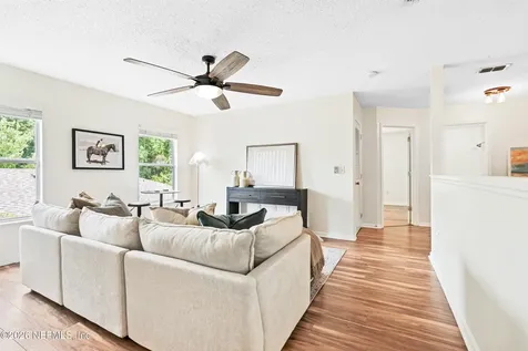 13469 Ashford Wood Court E Jacksonville FL 32218