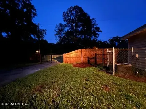 5227 Bunche Drive Jacksonville FL 32209