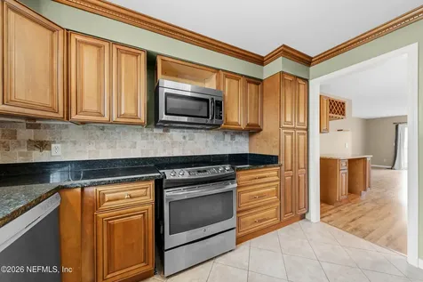 4915 Baymeadows Road Jacksonville FL 32217