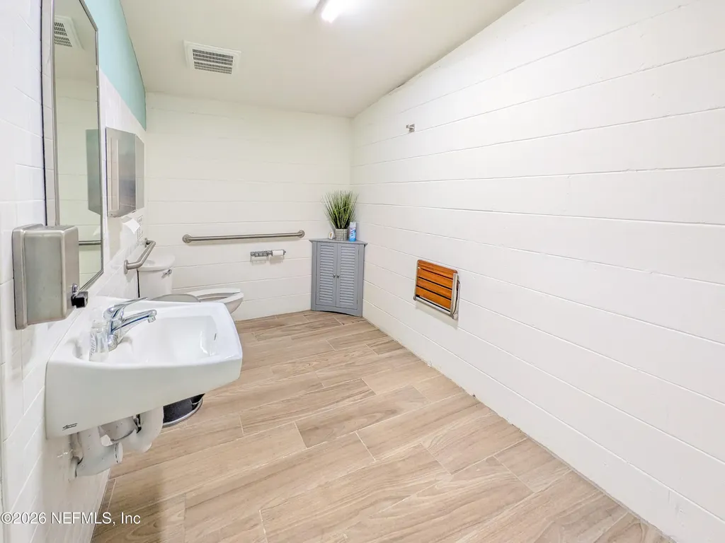 9073 Heckscher Drive Jacksonville FL 32226