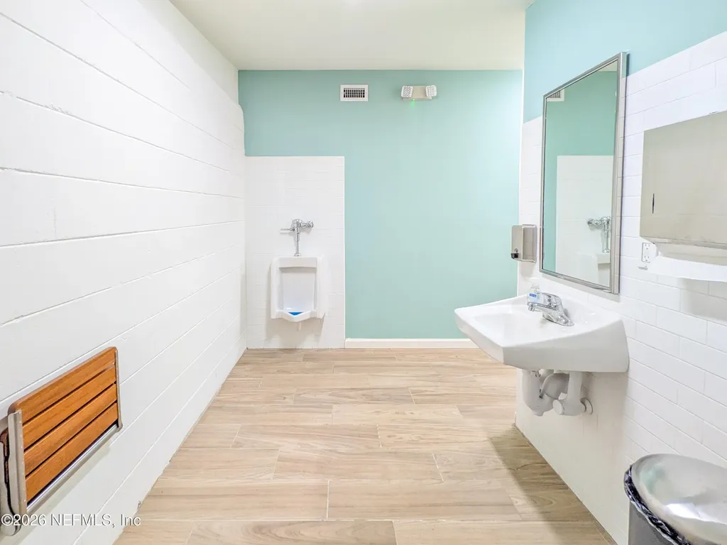 9073 Heckscher Drive Jacksonville FL 32226
