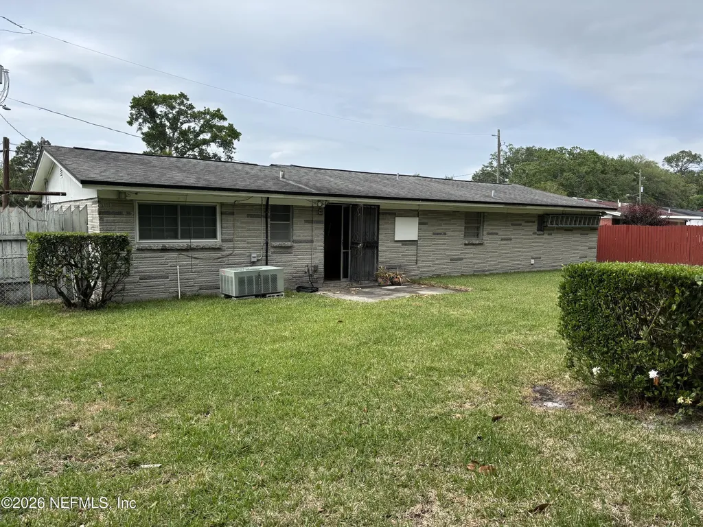 1644 Lessard Circle Jacksonville FL 32208