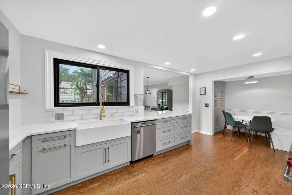 2405 Pineridge Road Jacksonville FL 32207