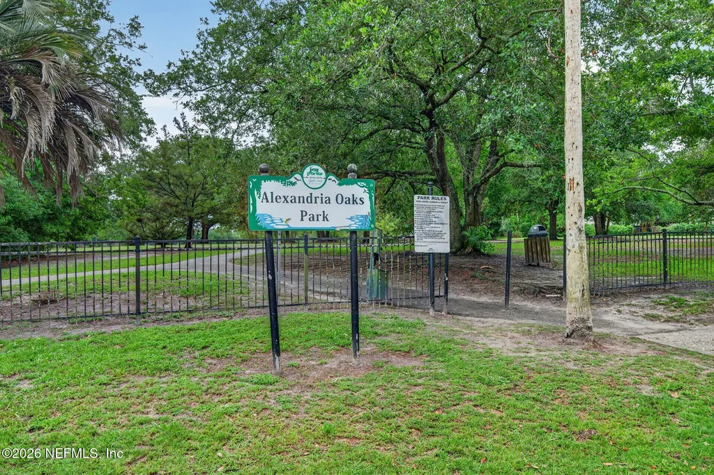 2405 Pineridge Road Jacksonville FL 32207