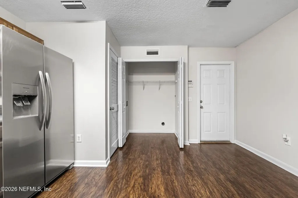 8446 Mcgirts Village Lane Jacksonville FL 32210