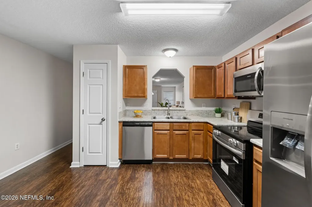 8446 Mcgirts Village Lane Jacksonville FL 32210